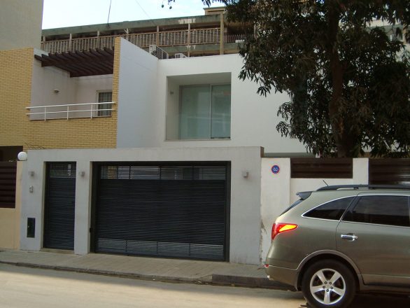 RuaEmílioM'Bindi 街上的家庭住宅