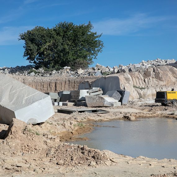 pedreira-grey-chibia08