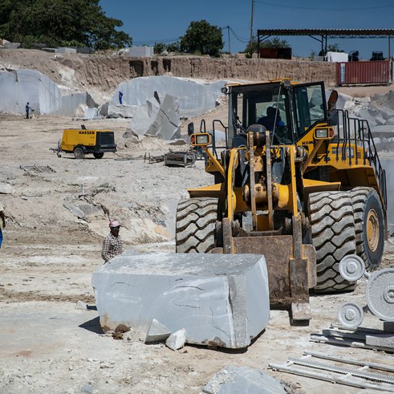 pedreira-grey-chibia10